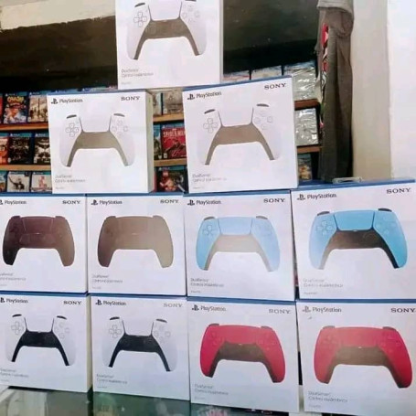 Manette PS5 Neuve, Scellée et Authentique – L'ultime expérience de jeu à Dakar